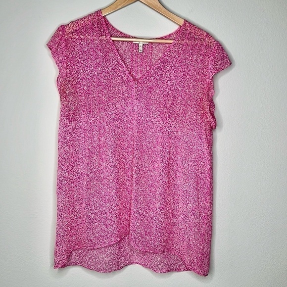 Joie Revolve Macy B Top in Orchid and Porcelain 100% Silk Sheer Size Medium - Picture 3 of 7
